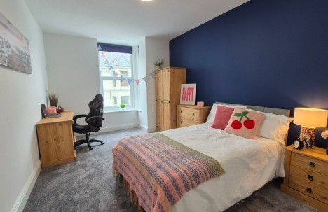 18 Prince Maurice Road , Mutley, PL4 7LJ