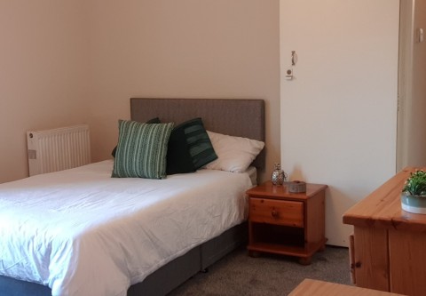 27 Lisson grove , Mutley, PL4 7DL - From &#163;125.00 PPPW inc. bills